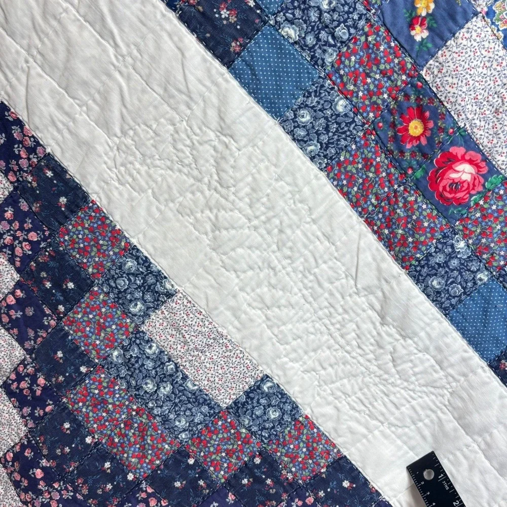 VTG‎ Handmade Patchwork Heirloom Quilt 80s Blanket Blue White Floral Cottagecore